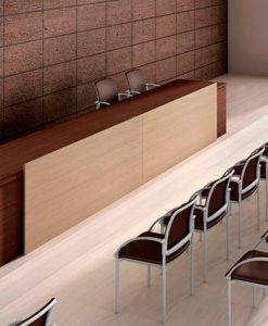 01.01.11.00.0013 Mesa de estrado