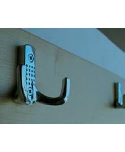 03.09.00-Banco-vestuario-04