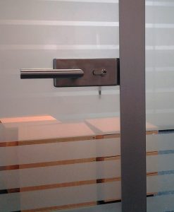 01.06.50.00.0009 Elementos complementarios biombos, tabiques y mamparas